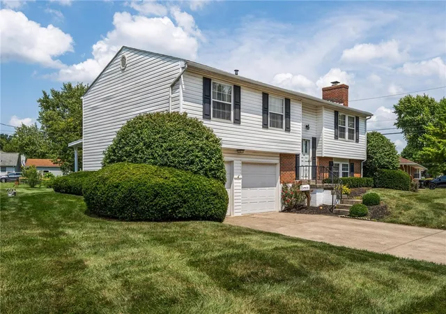 Photo 2 of Sale Pending at 416 Redbud Ln, Xenia, OH 45385 | MLS# 966157 | Listing updated on 2026-08-12