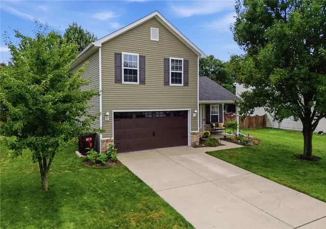 Photo 2 of Sale Pending at 2931 W Barnhill Pl, Xenia, OH 45385 | MLS# 966161 | Listing updated on 2026-08-13