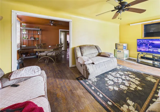 Photo 2 of Single family home for sale at 251 Castlewood Ave, Dayton, OH 45405 | MLS# 965630 | Listing updated on 2026-08-10