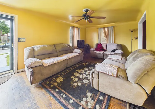 Photo 3 of Single family home for sale at 251 Castlewood Ave, Dayton, OH 45405 | MLS# 965630 | Listing updated on 2026-08-10