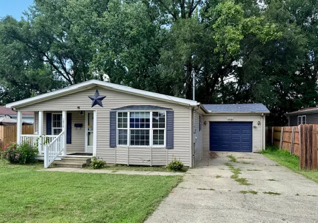 1st image of 1814 Summit St, Springfield, OH 45503 | MLS# 966221