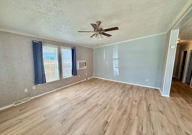Photo 3 of Single family home for sale at 1814 Summit St, Springfield, OH 45503 | MLS# 966221 | Listing updated on 2026-08-17