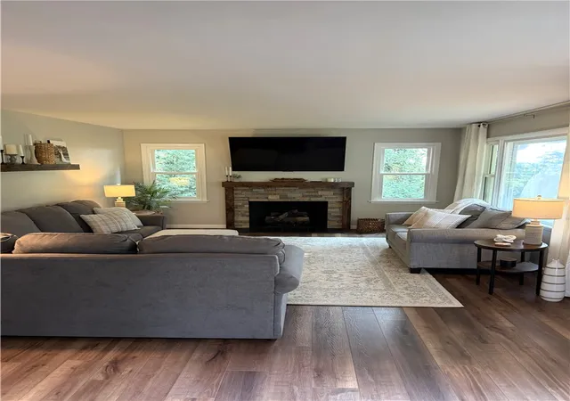 Photo 3 of Sale Pending at 833 Wyandot Rd, Bucyrus, OH 44820 | MLS# 966226 | Listing updated on 2026-08-11