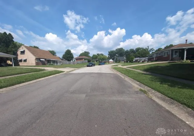 Photo 3 of Sale Pending at 5013 Fortman Dr, Dayton, OH 45417 | MLS# 966249 | Listing updated on 2026-08-18
