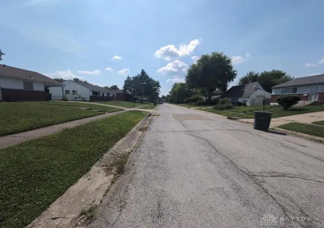 Photo 4 of Sale Pending at 5013 Fortman Dr, Dayton, OH 45417 | MLS# 966249 | Listing updated on 2026-08-18