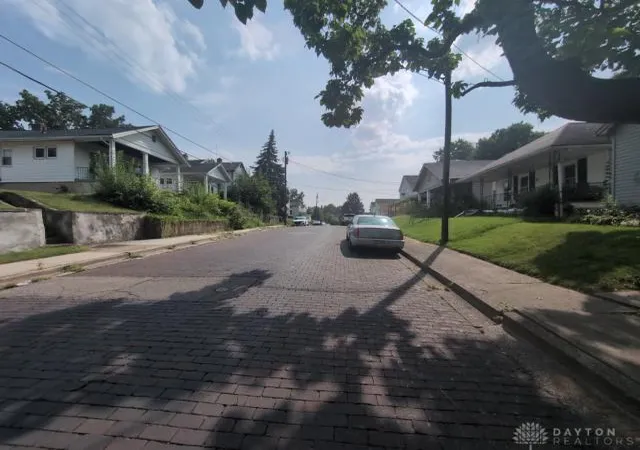 4th image of 412 Livingston Ave, Dayton, OH 45410 | MLS# 966251