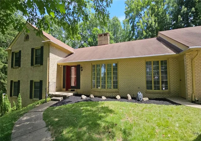 1st image of 124 Amelia Dr, Eaton, OH 45320 | MLS# 966248
