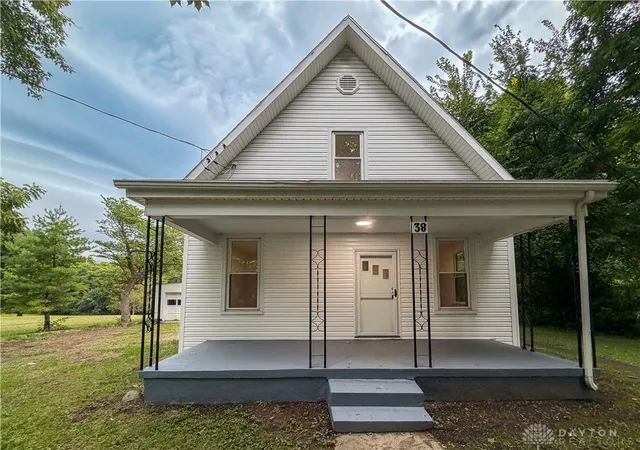 Photo 3 of Sale Pending at 38 N Kimmel Rd, Clayton, OH 45315 | MLS# 966374 | Listing updated on 2026-08-18