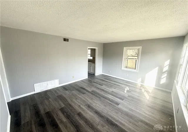 4th image of 245 E Beechwood Ave, Dayton, OH 45405 | MLS# 966387