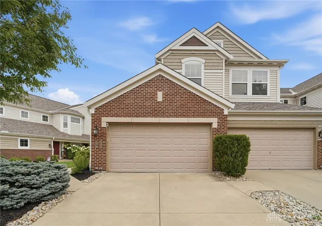 Photo 3 of Sale Pending at 1376 Ironwood Dr, Lebanon, OH 45036 | MLS# 966378 | Listing updated on 2026-08-18
