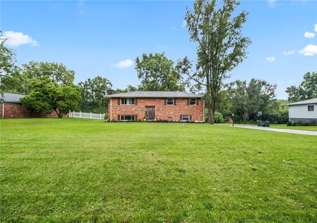 4th image of 1310 Old Country Ln, Dayton, OH 45414 | MLS# 966181