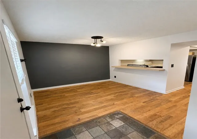 2nd image of 645 Villa Rd #G, Springfield, OH 45503 | MLS# 966415