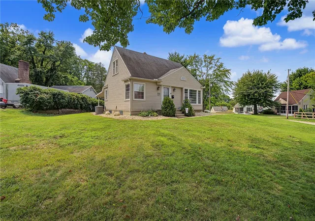 Photo 2 of Single family home for sale at 415 S Stadium Dr, Xenia, OH 45385 | MLS# 966336 | Listing updated on 2026-08-19