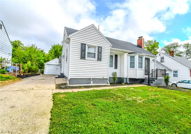 2nd image of 4227 Oakridge Dr, Dayton, OH 45417 | MLS# 966438
