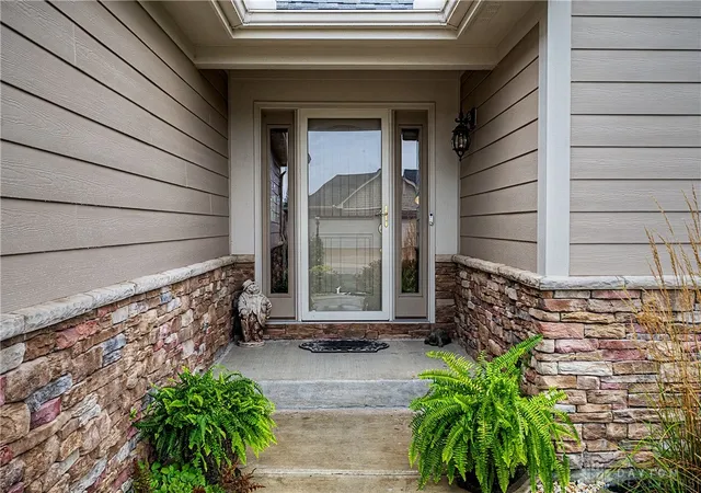 2nd image of 6789 Sun Ridge Wy, Waynesville, OH 45068 | MLS# 966405