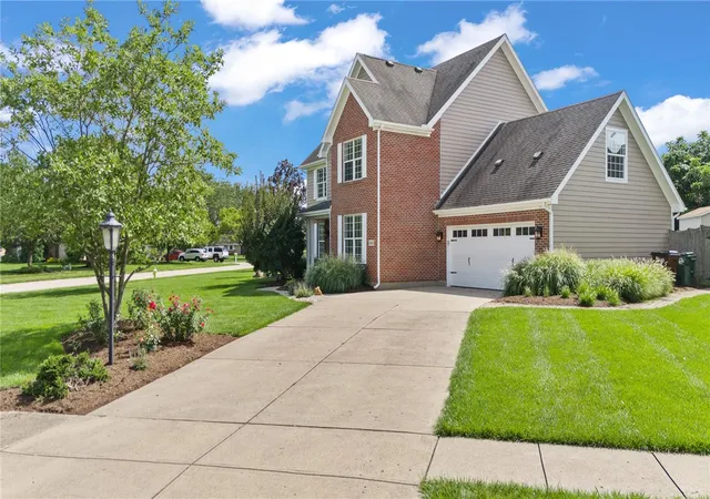 3rd image of 1600 Sunnington Grove Dr, Dayton, OH 45458 | MLS# 966404