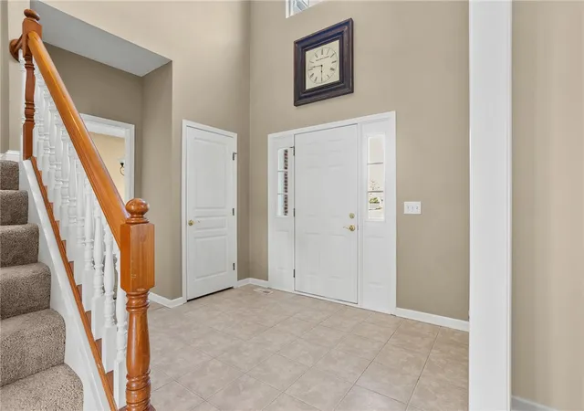 5th image of 1600 Sunnington Grove Dr, Dayton, OH 45458 | MLS# 966404