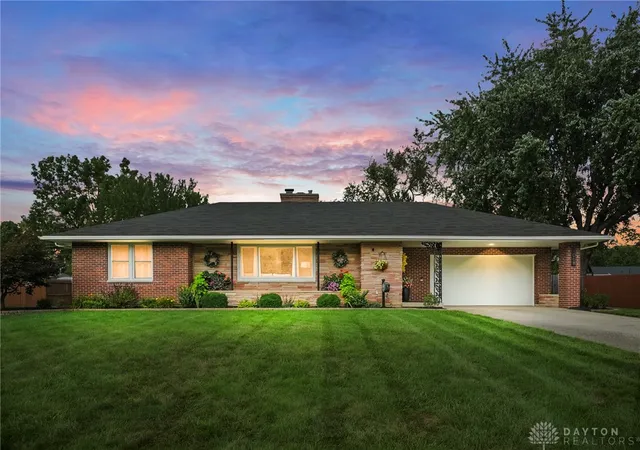 Photo 2 of Sale Pending at 1068 Whitestone Rd, Xenia, OH 45385 | MLS# 966327 | Listing updated on 2026-08-26