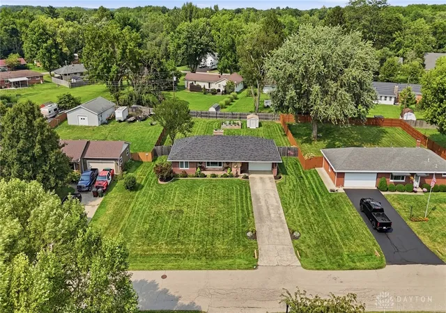Photo 3 of Sale Pending at 1068 Whitestone Rd, Xenia, OH 45385 | MLS# 966327 | Listing updated on 2026-08-26