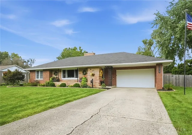 Photo 5 of Sale Pending at 1068 Whitestone Rd, Xenia, OH 45385 | MLS# 966327 | Listing updated on 2026-08-26