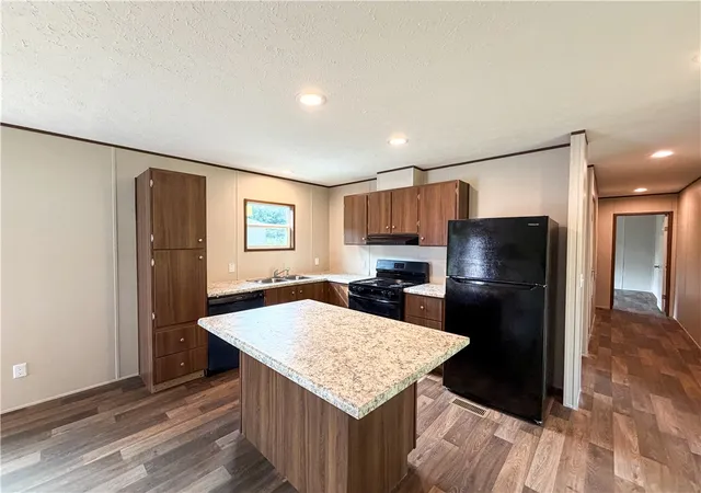 Photo 3 of Manufactured home for sale at 11993 195 Spruance Rd, Hillsboro, OH 45133 | MLS# 966209 | Listing updated on 2026-08-13