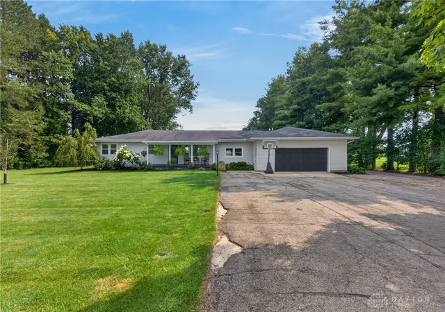 Photo 3 of Single family home for sale at 1947 Dingman Slagle Rd, Sidney, OH 45365 | MLS# 966551 | Listing updated on 2026-08-20