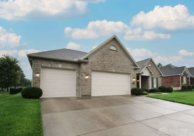 Photo 4 of Sale Pending at 5848 Golden Bell Way, Liberty Twp, OH 45011 | MLS# 966550 | Listing updated on 2026-08-18