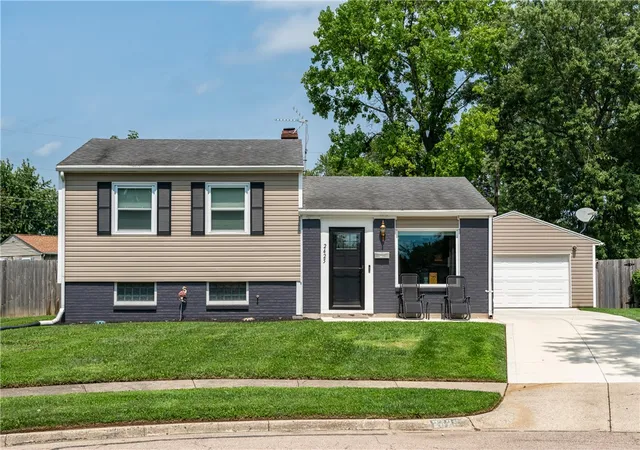 Photo 3 of Sale Pending at 2425 Lorna Ct, Dayton, OH 45420 | MLS# 966579 | Listing updated on 2026-08-17