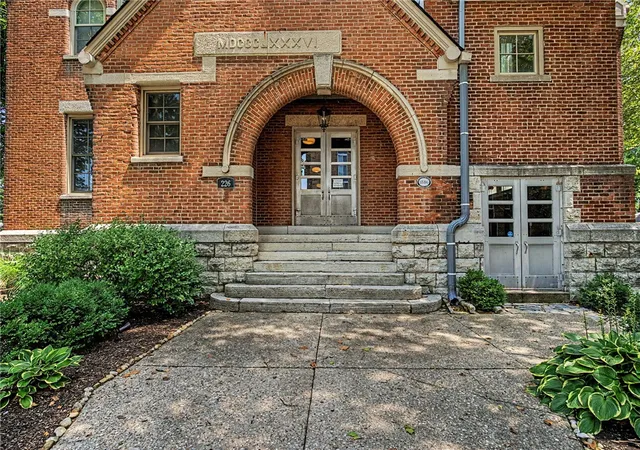 Listing Photo 4 - Condo for sale in building located at 226 Mcdaniel St, Dayton, OH 45405 - Unit #190