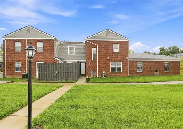 1st image of 5569 Hummock Rd, Dayton, OH 45426 | MLS# 965707