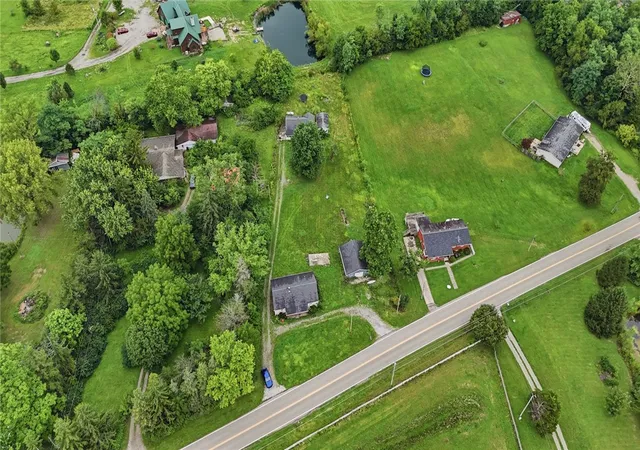 4th image of 7393 Greenbush Rd, Somerville, OH 45064 | MLS# 966612