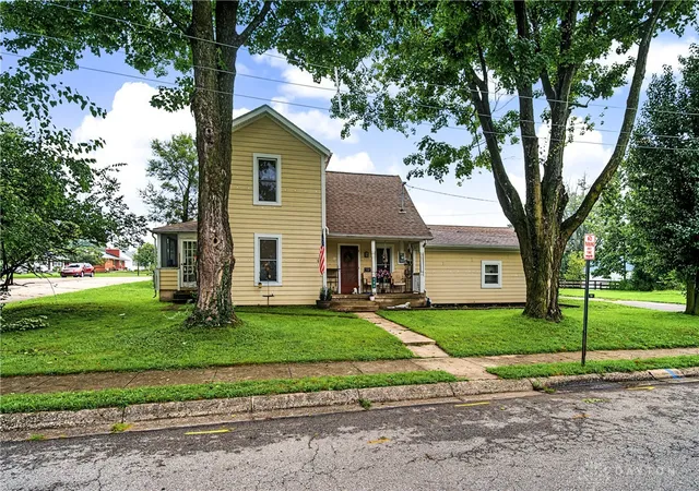 1st image of 586 Chapman St, Waynesville, OH 45068 | MLS# 966464