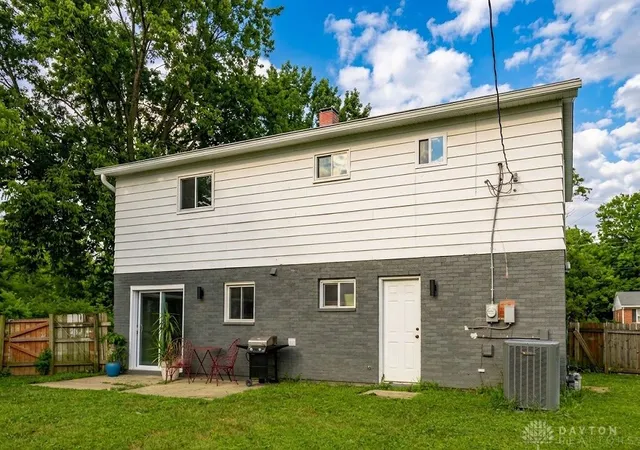 Photo 3 of Single family home for sale at 340 S Elm St, Dayton, OH 45449 | MLS# 965428 | Listing updated on 2026-09-30
