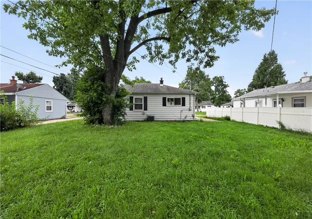 3rd image of 5279 Ferngrove Dr, Dayton, OH 45432 | MLS# 966361