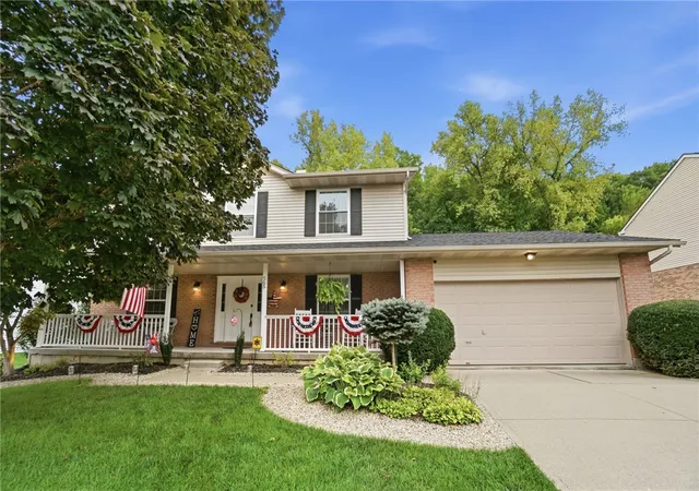 Photo 2 of Sale Pending at 565 Riverbend Ct, Fairfield, OH 45014 | MLS# 966641 | Listing updated on 2026-08-26