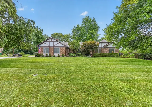 2nd image of 2844 Ramblingwood Ln, Dayton, OH 45458 | MLS# 966664