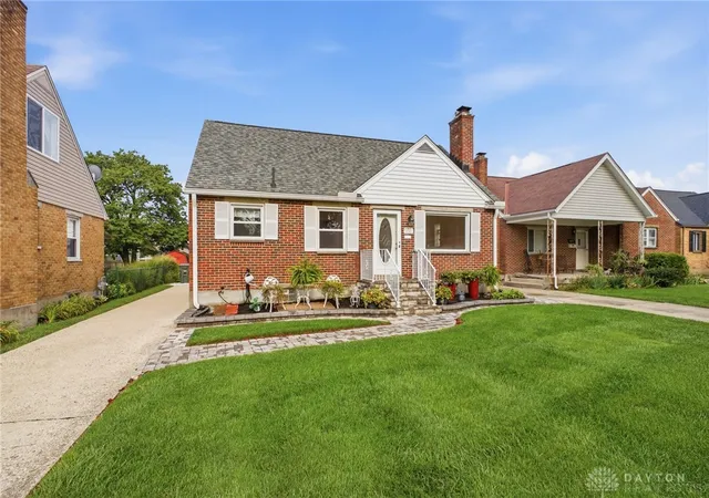 1st image of 1041 Yorkshire Pl, Dayton, OH 45419 | MLS# 966607