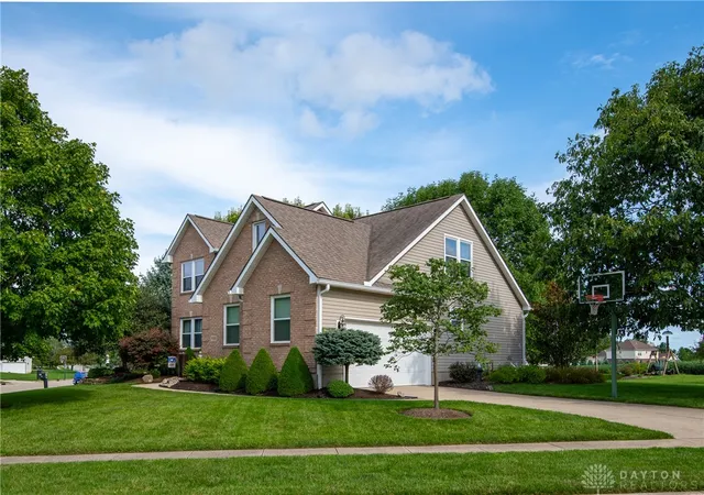 Photo 3 of Single family home for sale at 725 Mound St, Brookville, OH 45309 | MLS# 966708 | Listing updated on 2026-08-17