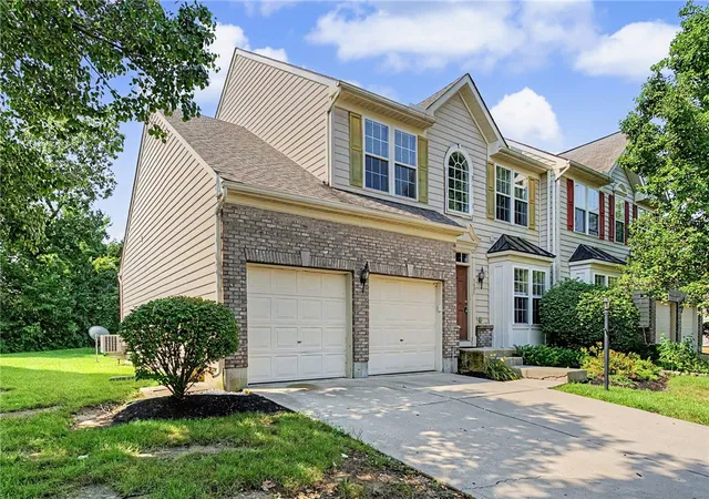 Listing Photo 3 - Condo for sale in building located at 3827 Taft Ave, Beavercreek, OH 45431