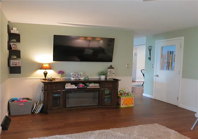 Photo 3 of Single family home for sale at 1110 Jon Ave, Sidney, OH 45365 | MLS# 966052 | Listing updated on 2026-08-17