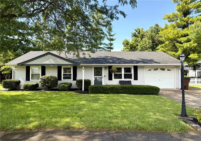 Photo 1 of Sale Pending at 164 Beverly Pl, Xenia, OH 45385 | MLS# 965475 | Listing updated on 2026-08-18
