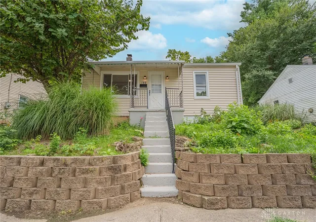 2nd image of 490 Valley View Dr, South Lebanon, OH 45065 | MLS# 966814