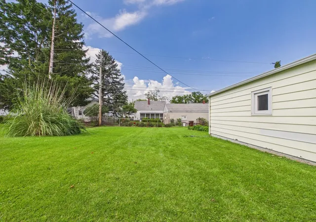 Photo 3 of Single family home for sale at 426 Belmont St, Sidney, OH 45365 | MLS# 966833 | Listing updated on 2026-08-18