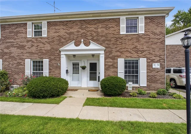 1st image of 729 Clareridge Ln, Dayton, OH 45458 | MLS# 966824
