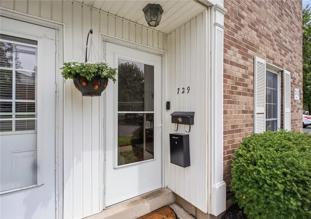 Photo 2 of Sale Pending at 729 Clareridge Ln, Dayton, OH 45458 | MLS# 966824 | Listing updated on 2026-08-20