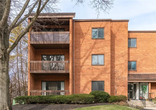 2nd image of 3285 Southdale Dr, Dayton, OH 45409