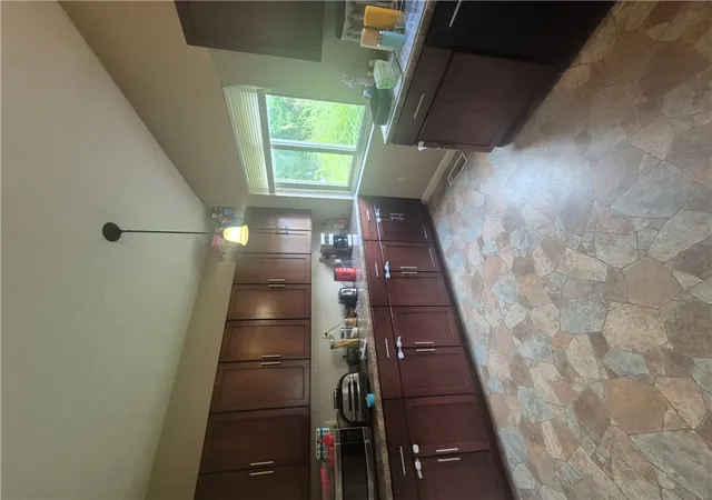 Photo 3 of Single family home for sale at 829 Southview Dr, Englewood, OH 45322 | MLS# 966368 | Listing updated on 2026-08-18