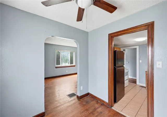 5th image of 945 Vernon Dr, Dayton, OH 45402 | MLS# 966848