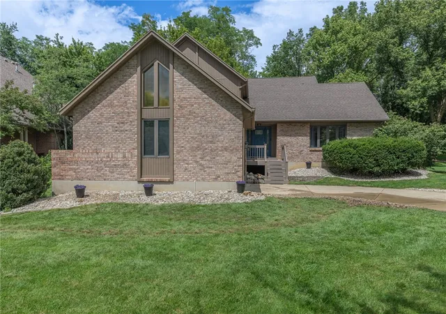 1st image of 1828 W Tamarron Ct, Springboro, OH 45066 | MLS# 966796