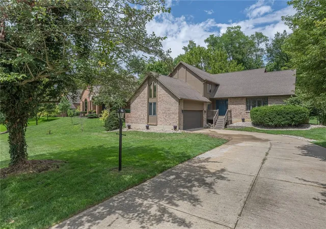 2nd image of 1828 W Tamarron Ct, Springboro, OH 45066 | MLS# 966796